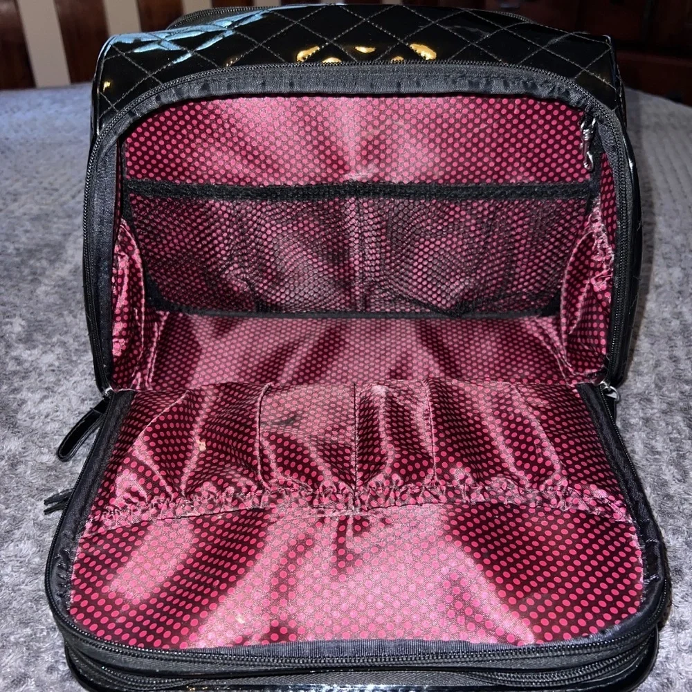 CABOODLES Black Patent Leather Carry On Makeup Bag Top Handles